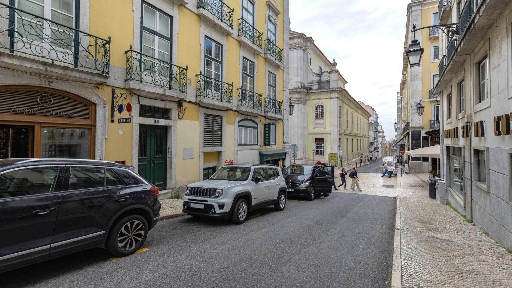 Lovelystay - Chiado 3bedroom Wonder * Lisboa